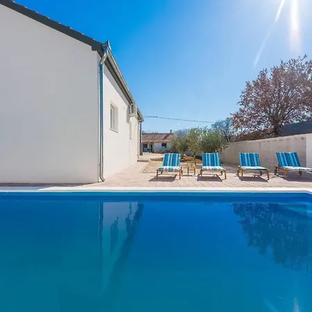 My Dalmatia - Barba With Private Heated Pool Skabrnje
