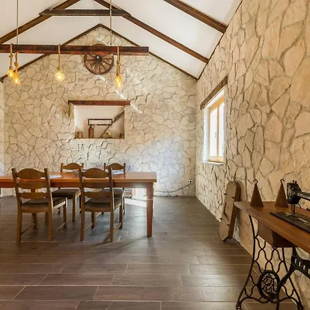 펜션 My Dalmatia - Barba With Private Heated Pool Skabrnje