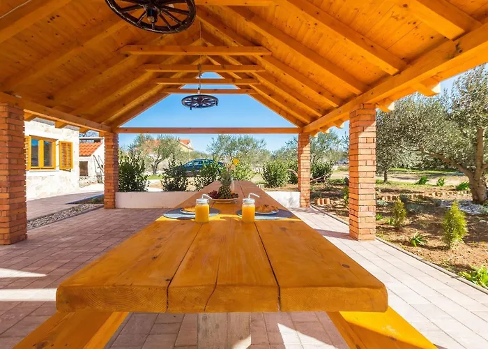 My Dalmatia - Barba With Private Heated Pool Vikendica *